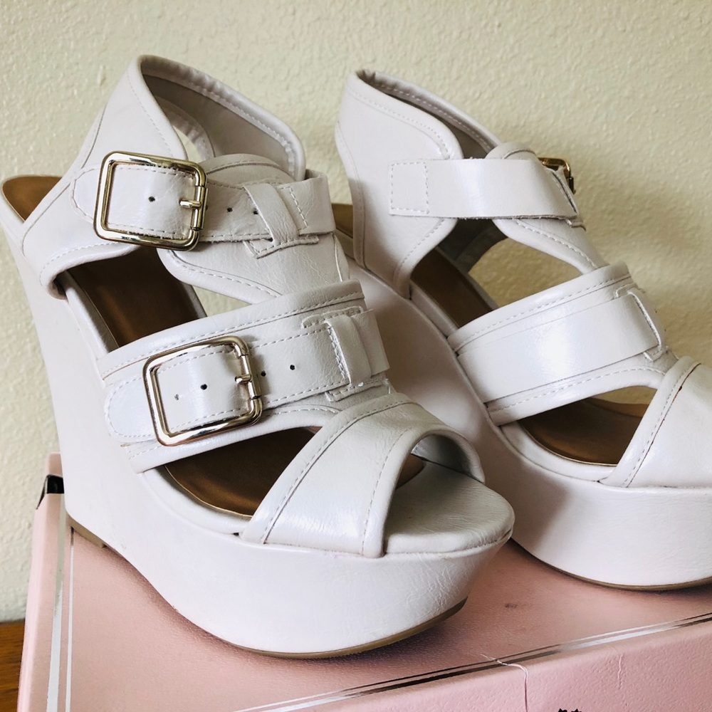 SOHO WEDGES